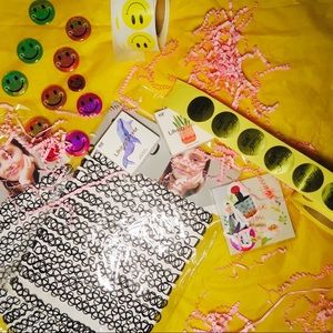 💛 GET A FREE GIFT WITH ANY ORDER! 💛